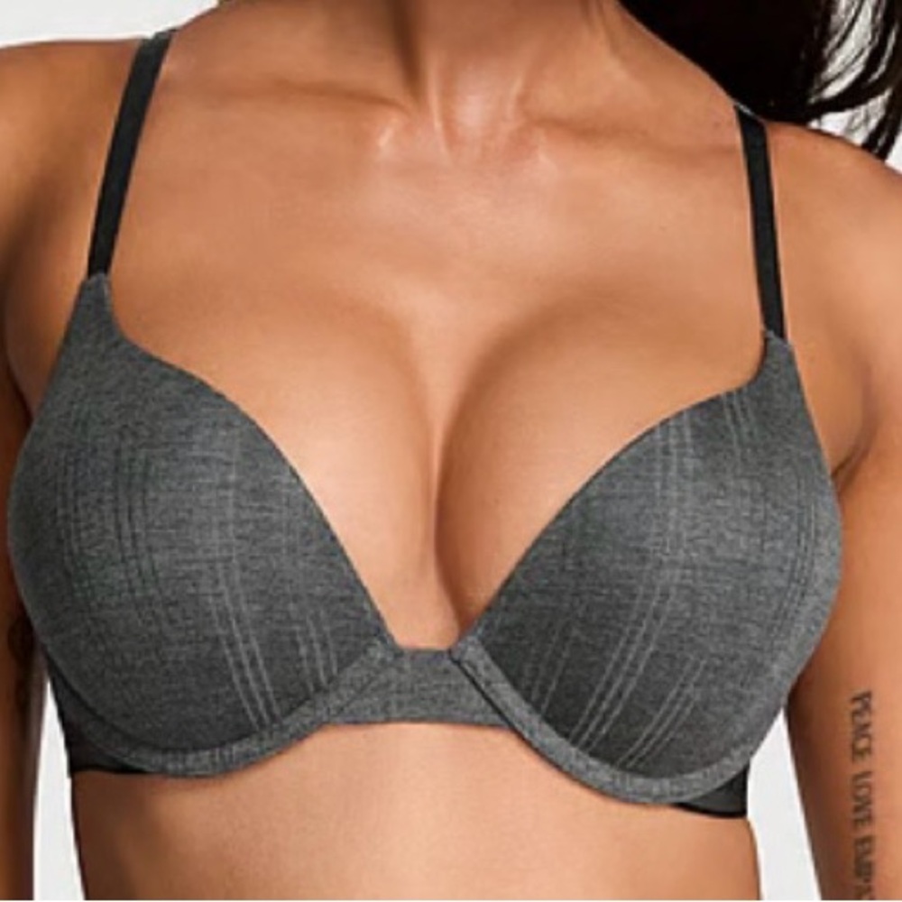 Victoria Secret Bombshell Add-2-Cups Smooth Push-Up Bra 32D
